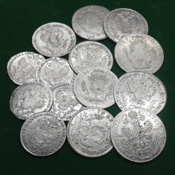 Acopio de monedas de plata (que data de 1664-1821), descubierto por Marko R.