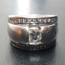 Bague en or 14 carats et diamant, trouvée par Jessie O.