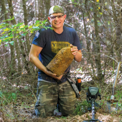 95-pound Confederate artillery shell, found by Miguel A.