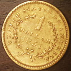 Pièce en or de 1 dollar de 1851, trouvée par Steve M.