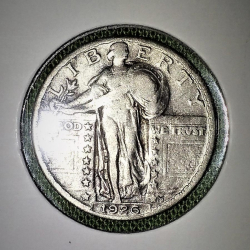 Silberne 25 Cent-Münze mit stehender Lady Liberty, gefunden mit eine ACE 200-Metalldetektor von Bill O.