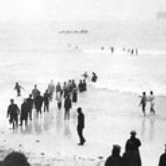 Original 1915 photo at Elbow Beach, Bermuda, after incident.